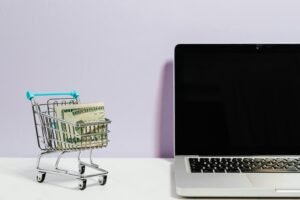 Descubra como o essencialismo financeiro transformou minha vida e aprenda, de forma prática e humana, a aplicar esse conceito para sair do sufoco e conquistar liberdade com o seu dinheiro.
